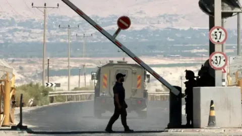 Two Persons Gunned Down in Attack Adjacent to West Bank-Jordan Passage, IDF Reports