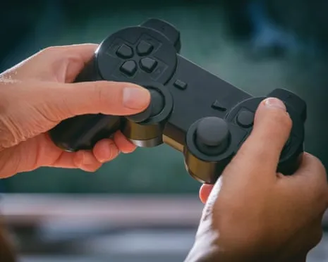 Why Do Some Players Reverse Their Controls? Scientists Now Have Insights, And They Are Not What Your Assumptions