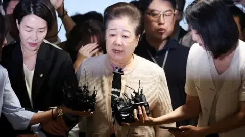 Disputed Religious Head Dismisses Gift-giving Accusations Involving Former South Korean First Lady