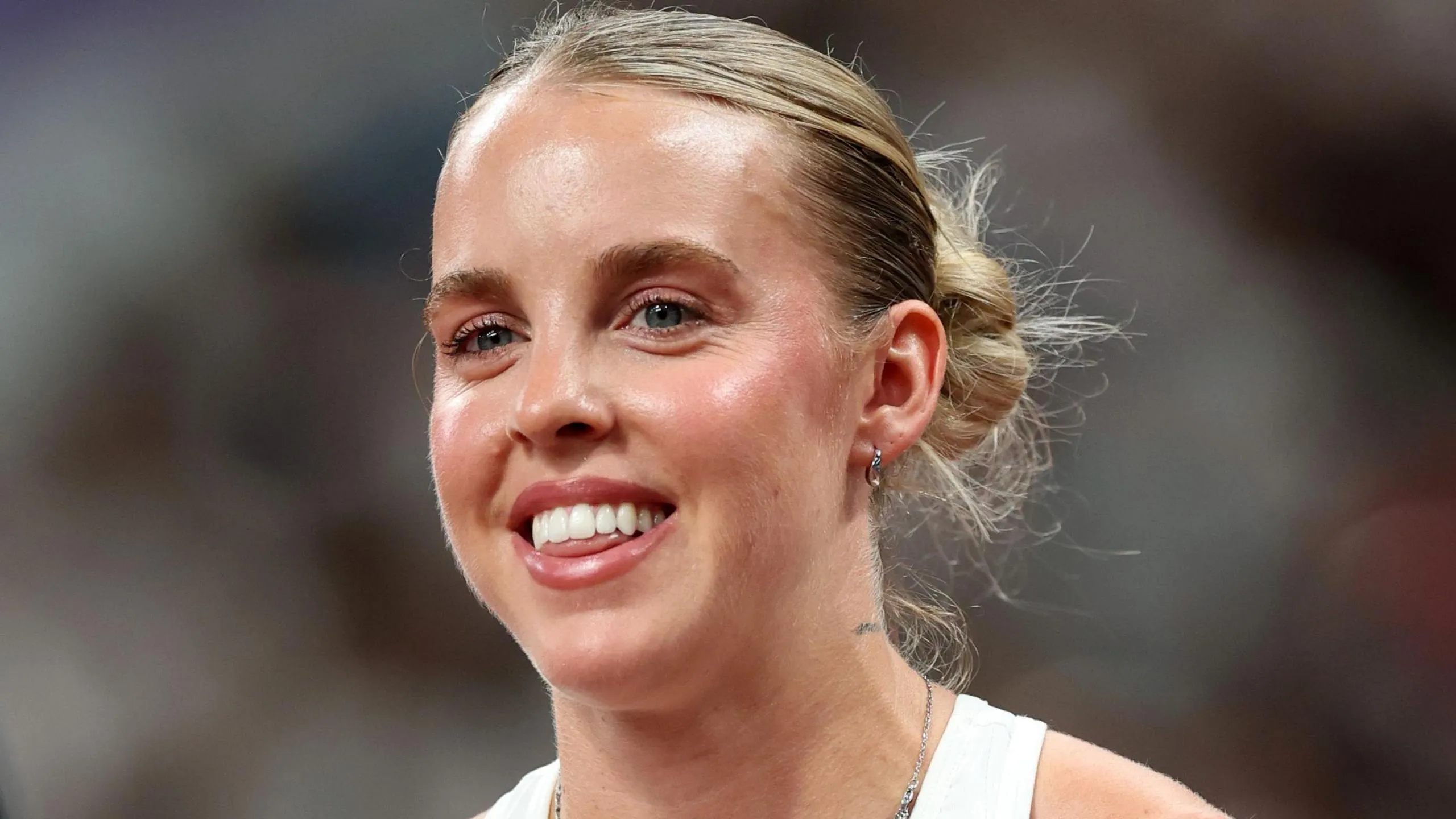Hodgkinson Begins Global Championship Quest with Strong Performance